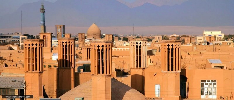 نمای کلی شهر خشتی یزد